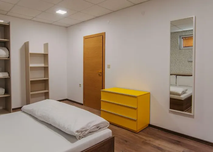 Lejlighedshotel Pansion Storgozia *